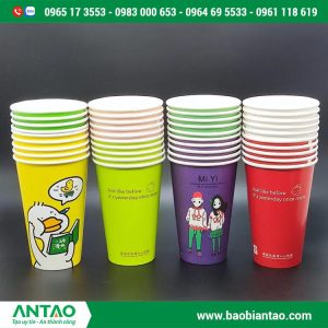 Cận cảnh chất lượng in ly giấy 16oz sắc nét, màu sắc sống động.