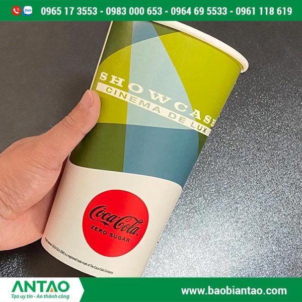 In logo thương hiệu lên ly giấy 16oz đựng trà sữa.