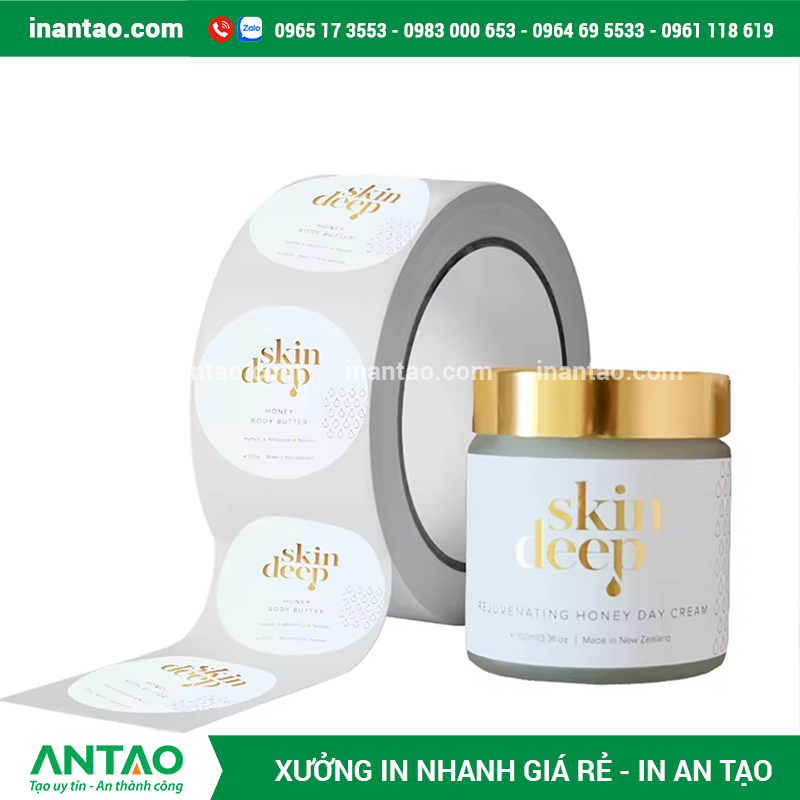 Tem nhãn mỹ phẩm cao cấp được gia công ép kim vàng.